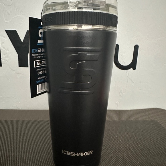 NWT Celsius 26oz Hot/Cold Tumbler - Picture 4 of 13